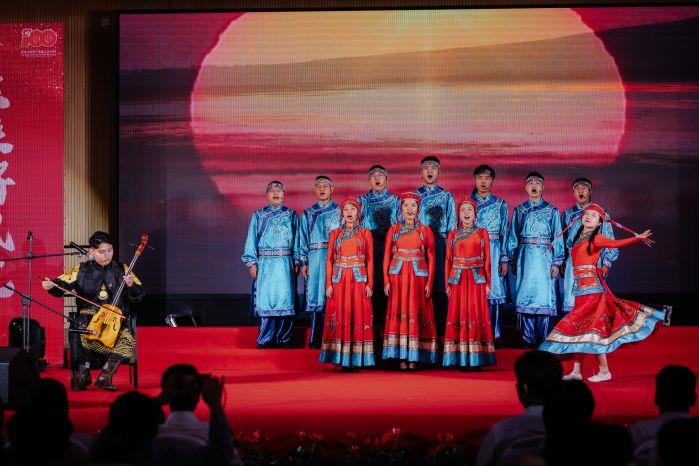 18、《草原上升起不落的太陽(yáng)》青海分公司