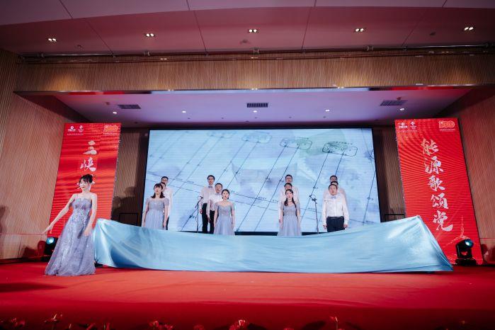 24.1、《我愛(ài)這藍(lán)色的海洋》江蘇運(yùn)維公司